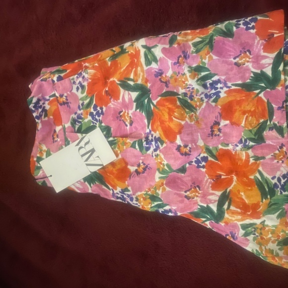 Floral shorts - Picture 2 of 2